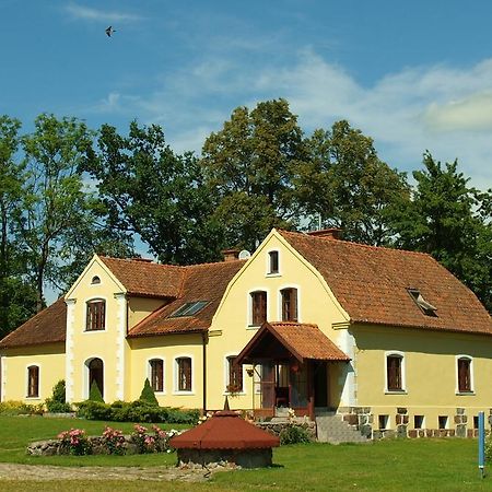 Dworek Szarki Luaran gambar