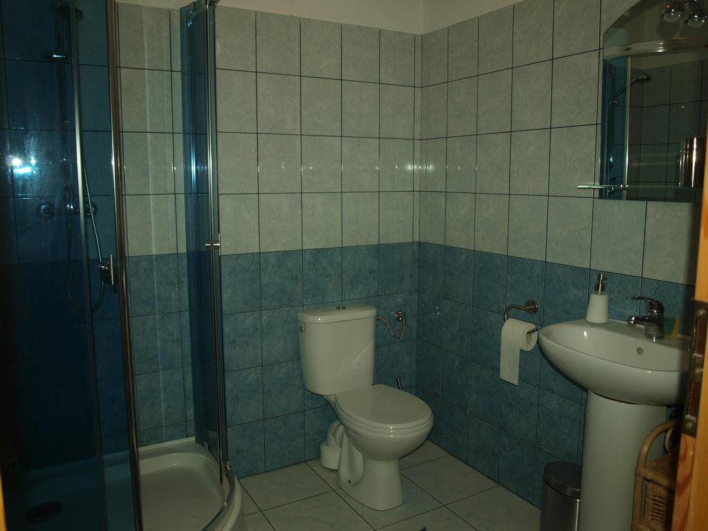 Dworek Szarki Luaran gambar
